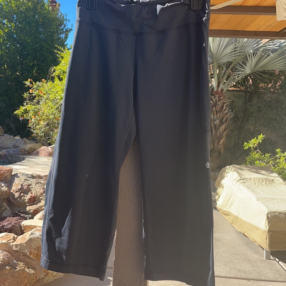 Vintage LuluLemon, black crop pants, size 8, athletic & gym wear.